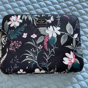 NEW WITH TAGS!! Kate Spade Wilson Rd Botanical Laptop Sleeve